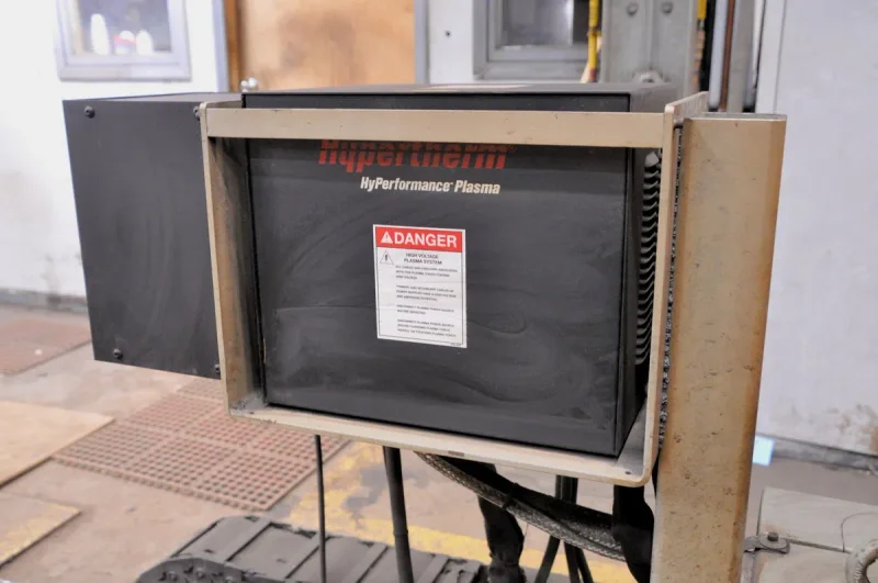 USED MESSER 8' X 30' PLATE MASTER II 400 AMP HIGH-DEFINITION CNC PLASMA CUTTER