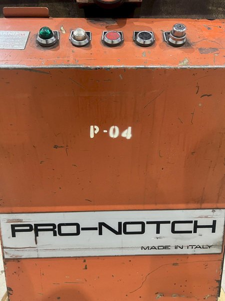6&quot; X 6&quot; PRO-NOTCH POWER CORNER NOTCHER: STOCK #20276