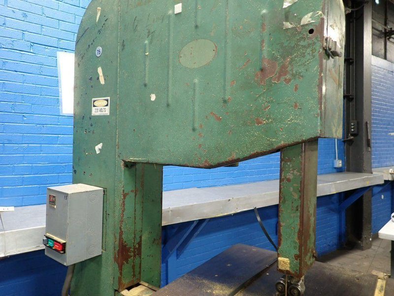 19" THROAT VERTICAL BAND SAW