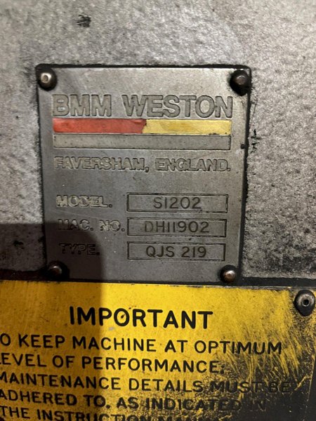BMM model qjs 219 model s1202 semi automatic molding machine s/n dh 11902 with controls