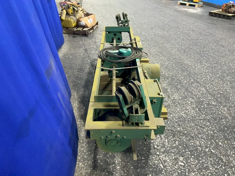 .5 TON HOIST