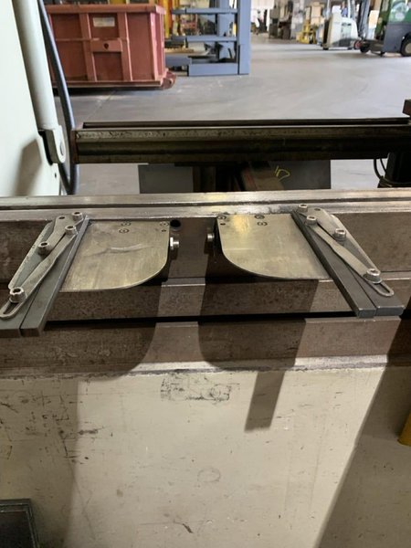 130 Ton x 8′ Accurpress 71308 Hydraulic Press Brake, 1999