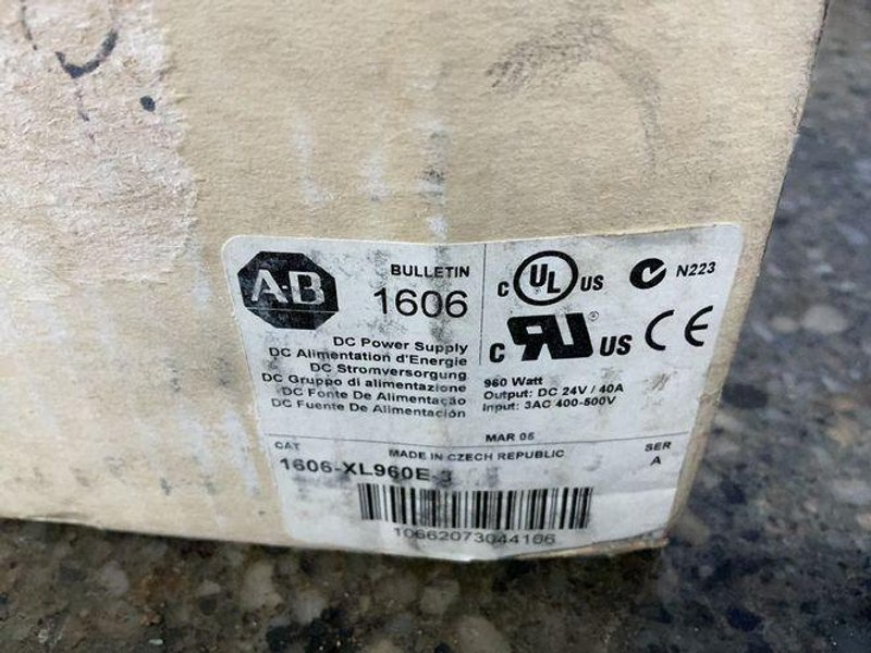 Allen Bradley 24 V / 40 A  Power Supply - 1606-xl