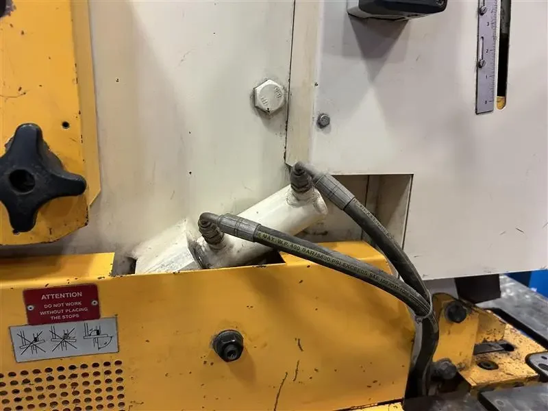 185 TON GEKA MODEL #HYDRACORP 165/SD HYDRAULIC IRONWORKER: YOBRO #25802