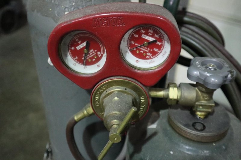 Oxyacetylene Cutting Set: Torch, Regulator, Hoses, Cart. NOTE: Tanks NOT Included - Auction Item
