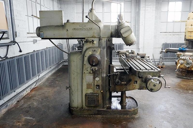 #3 CINCINNATI MODEL #3MI HORIZONTAL UNIVERSAL MILL WITH TOOLMAKERS OVERARM SPINDLE: YOBRO #25929