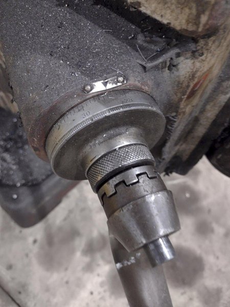 SEIKI XL VARIABLE SPEED VERTICAL KNEE MILL: YOBRO #23840