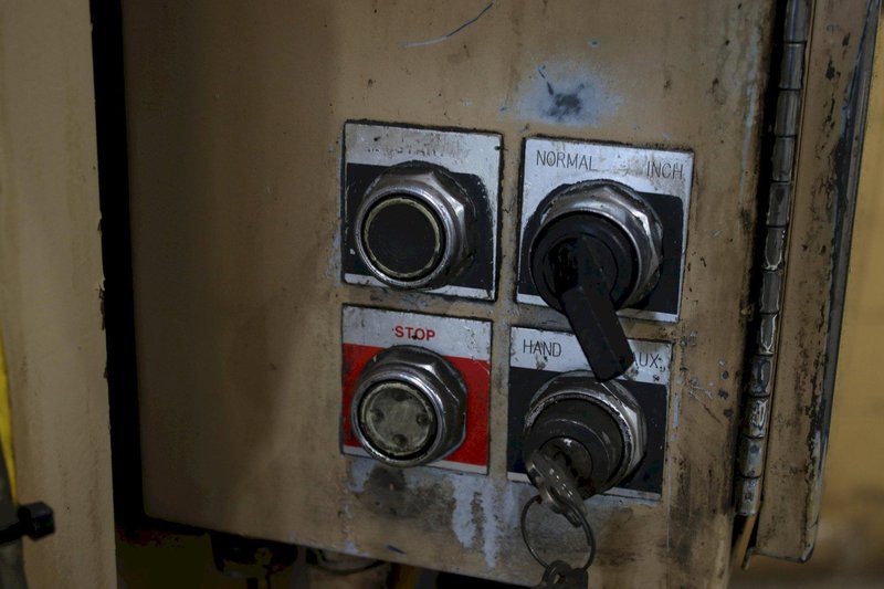 300 TON STANDARD HYDRAULIC C FRAME PRESS: STOCK #73994