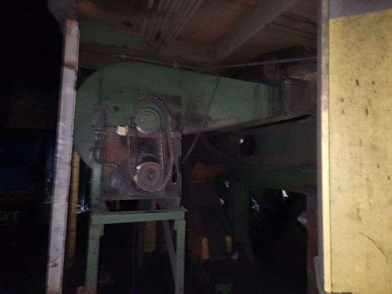 B and P model 85b muller with dust hood, motor and gearbox, batch hppper and cooling blower