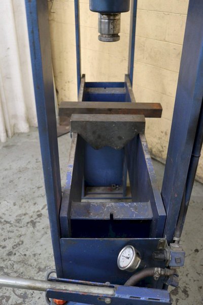 66 TON STENHOJ HYDRAULIC H FRAME PRESS: STOCK #73108