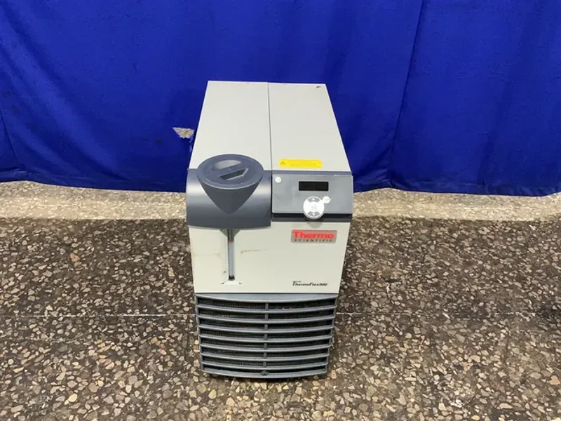 THERMO SCIENTIFIC CHILLER  -  THERMOFLEX 900