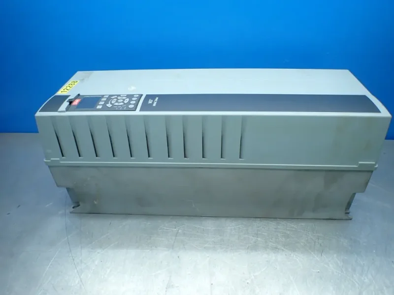 DANFOSS 30HP VLT HVAC DRIVE UNIT  -  131B4263