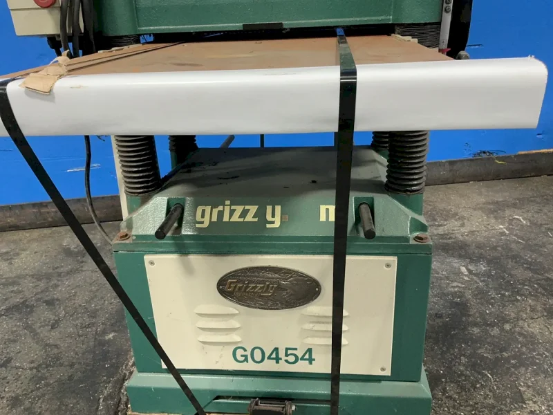 GRIZZLY INDUSTRIAL 20” PLANER  -  G0454