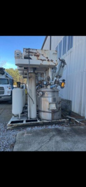 ROSS 200 GALLON MIXERS  -  PVM 100