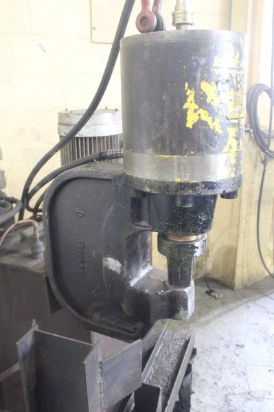 80 TON FABRILINE MODEL FP80 PORTABLE HYDRAULIC FLANGE PUNCH: STK #71173
