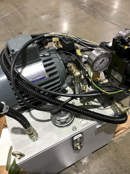CAMEL NLA00013301A PUMP 3PH 2 HP 60 LITER USED