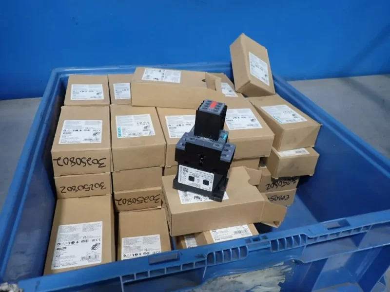 SIEMENS CONTACTOR  -  3RT2027-1BB44-3MA0