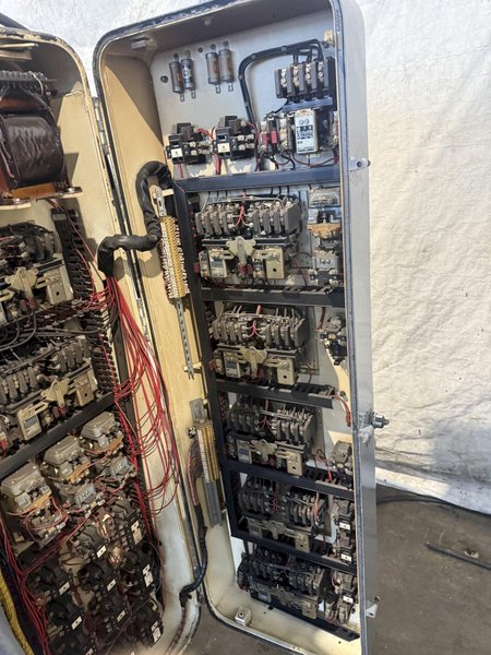 2.5" DEVLIEG 2B-36 SPIRAMATIC HORIZONTAL BORING MILL W/ TOOLING. STOCK # 0881425