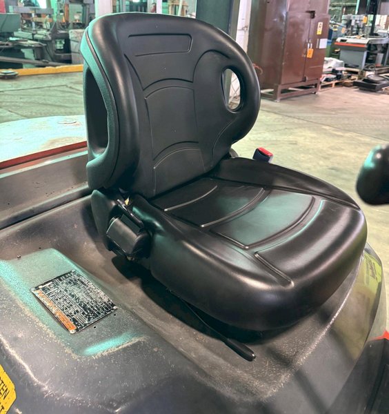 5000 Lb. Toyota Lift Truck, Pneumatic Tire, Triple Stage Mast, LP Gas, Side Shift