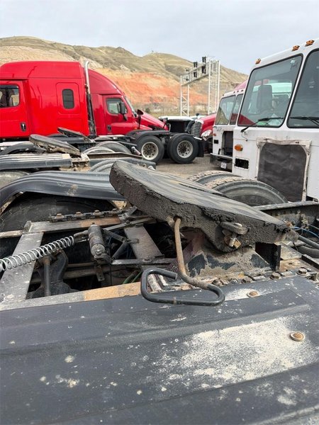 2020 Freightliner Cascadia 1FUJHHDV4LLLC1676