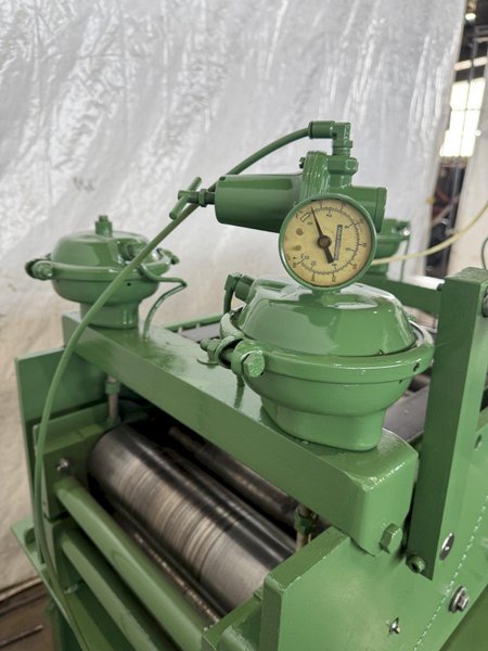 8,000 LB X 18" X .187" REGAL COIL CRADLE &amp; STRAIGHTENER. STOCK #1227024