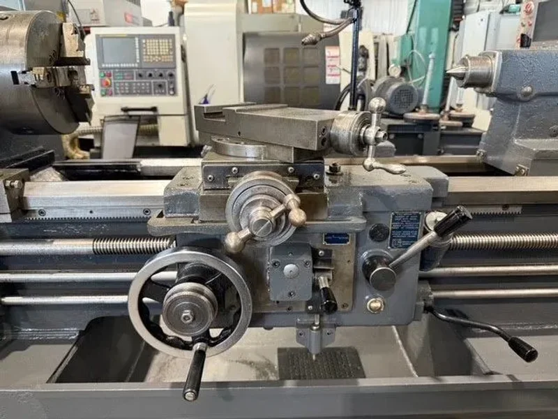 YAM 17” x 33” Engine Lathe Cadillac Mori #7563