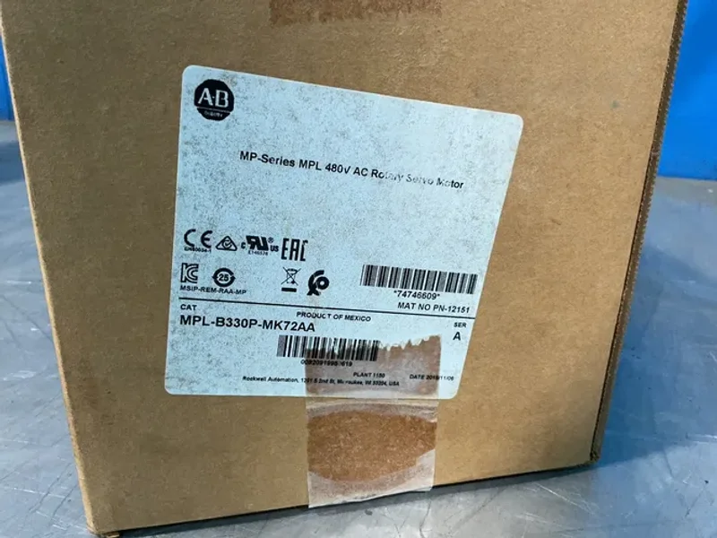 ALLEN BRADLEY MP SERIES MPL 480V AC ROTARY AC SERVO MOTOR   -  MPL-B330P-MK72AA