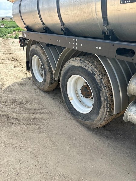 2012 Mack GU 713 1M2AX09C1CM010798