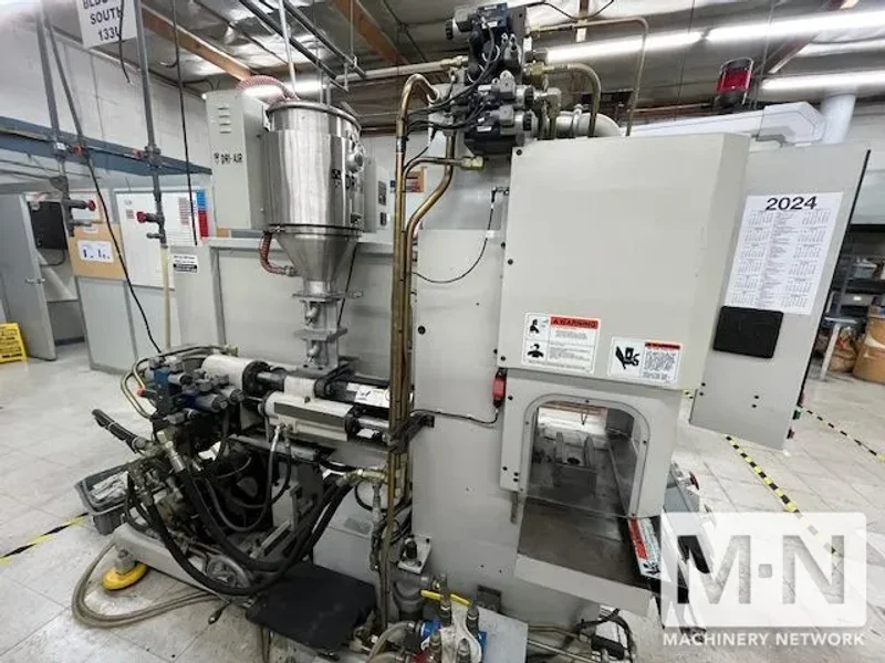 30 TON 3 OZ CINCINNATI MODEL V30 VERTICAL CLAMP INJECTION MOLDING MACHINE MFG 2005 (5) AVAILABLE