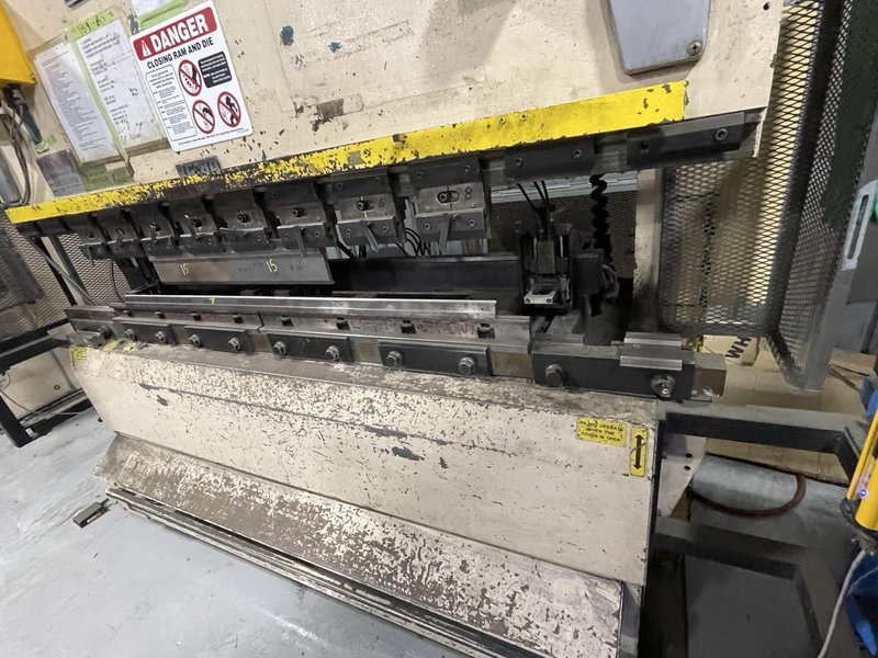 88 Ton x 8′ Amada RG 80 Press Brake, 1982 – Tooling, Backgauge