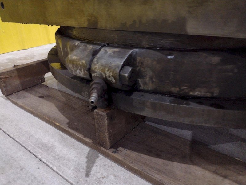 36&quot; X 36&quot; LUCAS T SLOTTED PNEUMATIC AIR LIFT ROTARY TABLE: STOCK 18366