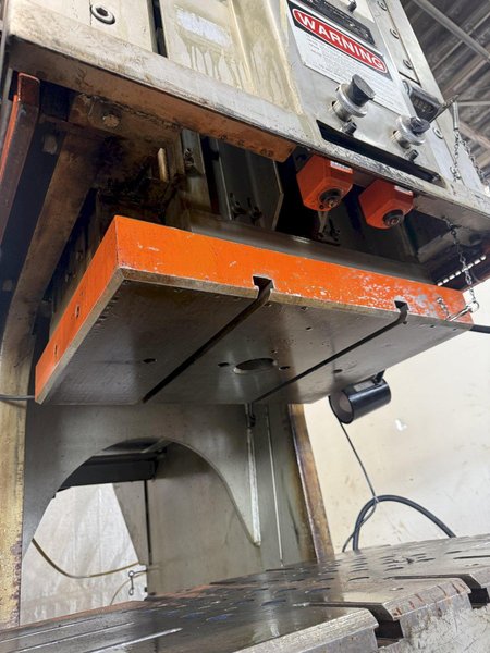 110 TON PACIFIC 110 PF-OBS HYDRAULIC PRESS. STOCK # 0223826.