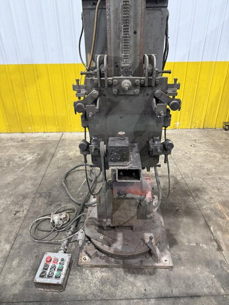 8' ARM X 6' HIGH OHIO POWERED WELDING MANIPULATOR, WITH LINCOLN WELDING ACCESSORIES: YOBRO #24903