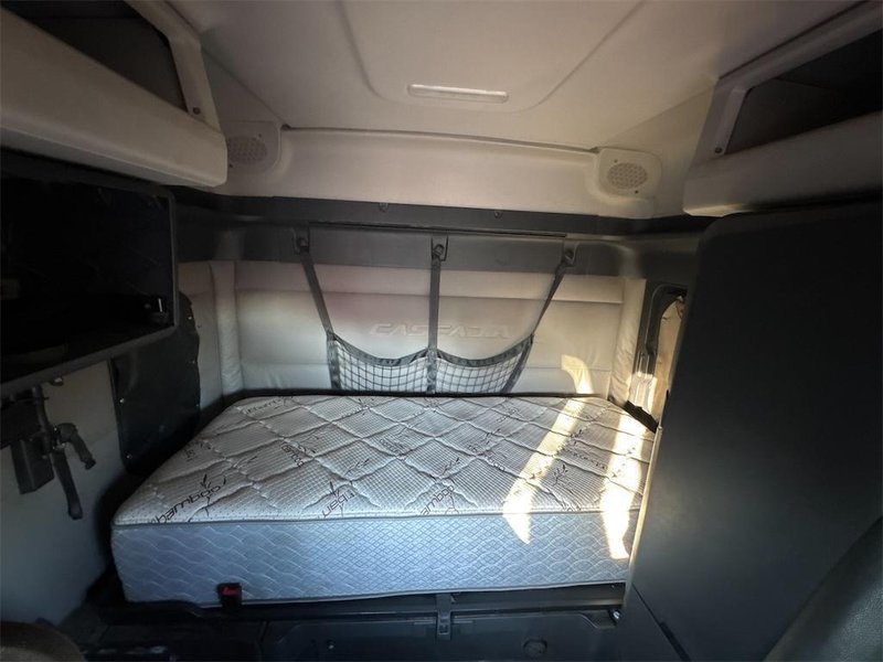 2020 Freightliner Cascadia LC1672