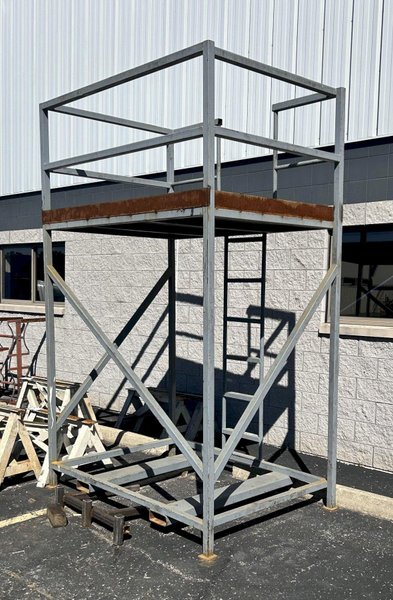 120" HIGH FORLIFT PLATFORM: YOBRO #26303