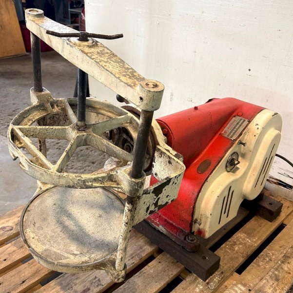 Red Devil Paint Shaker Model 5033, 5 Gallon, 115 Volt