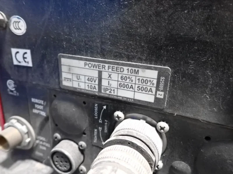 LINCOLN 350 A WELDER  -  POWER WAVE S350