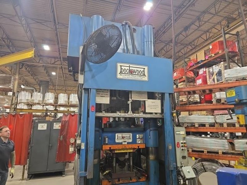 800 TON BECKWOOD MODEL #800-30-38 4 POST HYDRAULILC PRESS 12” STROKE : YOBRO #26049