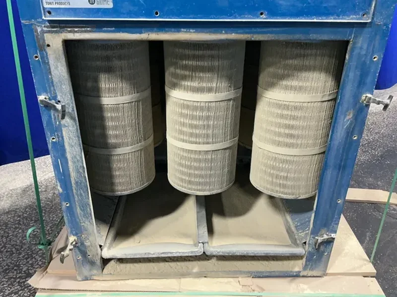 DONALDSON 5 HP DUST COLLECTOR  -  ECB-1