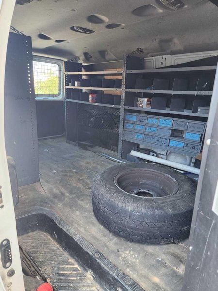 Ford Econoline E-350 Cargo Van, 2013 – 5.4L V8 Commercial Work Van