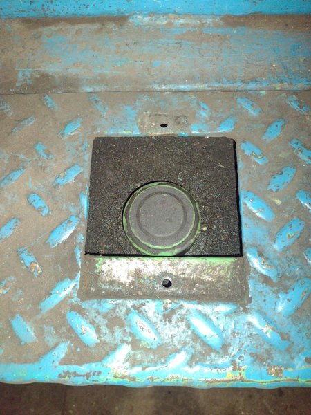 20,000 LBS BRANER HYDRAULIC COIL UPENDER WITH POWER FEED CONVEYOR: YOBRO #25238