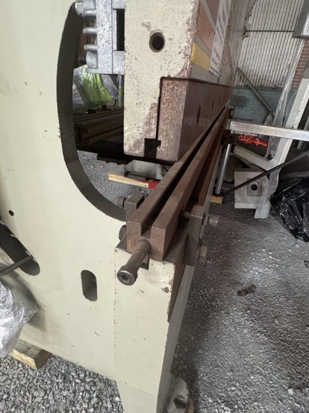 100 Ton x  8′ Accurpress 71008 Press Brake, 2003