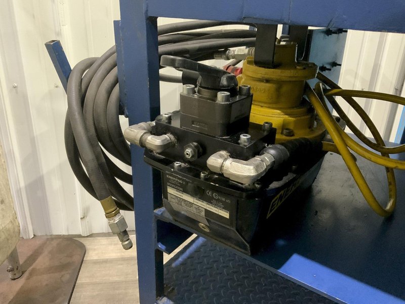 1" TO 4" ENERPAC AIR OVER HYDRAULIC TUBE BENDER WITH DIES: STOCK #80832