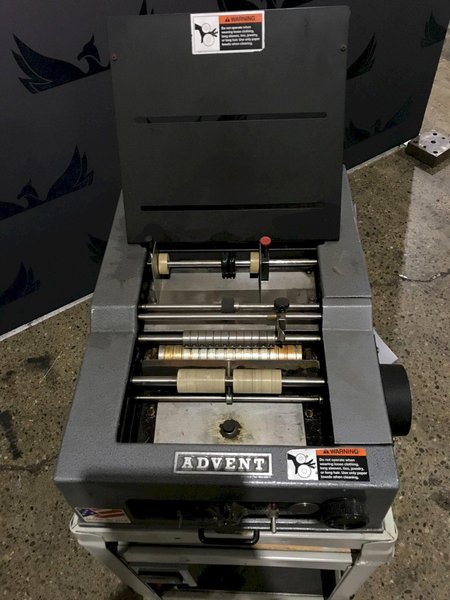 ADVENT LABEL APPLICATOR CO MODEL NO.465 WITH STANDING CART