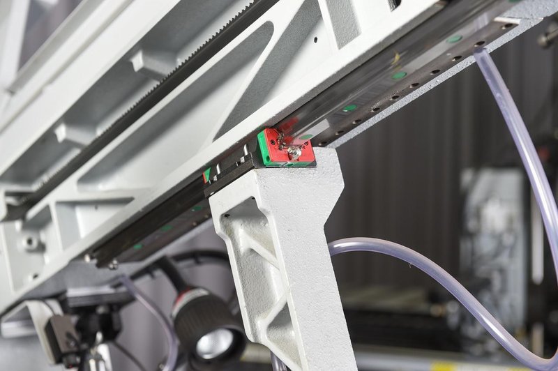 NEW 13" x 18" HYD-MECH MODEL S-20A AUTOMATIC HORIZONTAL PIVOT BAND SAW