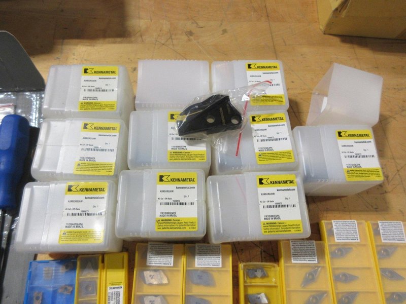 Kennametal &amp; Kyocera - Assorted Inserts &amp; Kennametal Modular Grooving Head- Auction Item