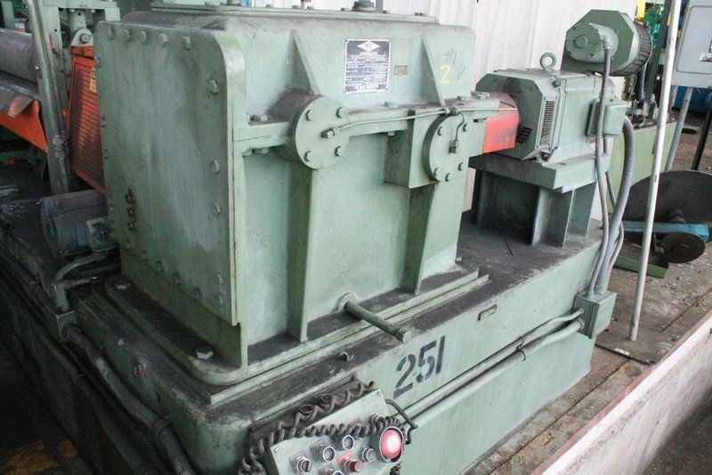 48&#039; X 16 GA MCKAY 7-ROLL BACKED UP STRAIGHTENER : STOCK #64602