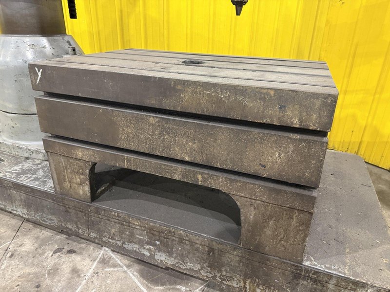 36" X 24" X 20" CARLTON T SLOTTED BOX DRILL TABLE: YOBRO #24263