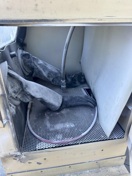 EMPIRE MODEL # EB 26&quot; X 36&quot; BLAST CABINET: STOCK #78177: STOCK #78196