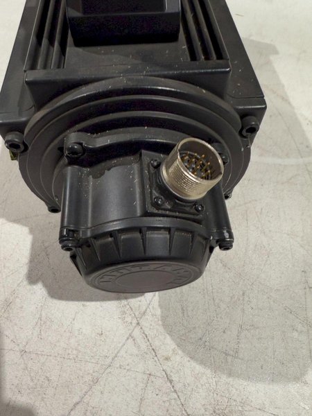 REXROTH INDRAMAT MHD093B-058-PG1-AA USED